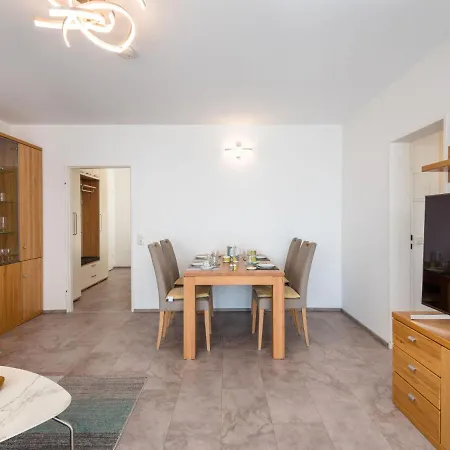 B1014 By Interhome